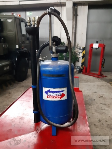 Sprzęt warsztatowy - pakiet zawierający 5 poz. asort. (wg oddzielnego wykazu), w tym: napełniacz oleju oraz szlifierki stołowe 